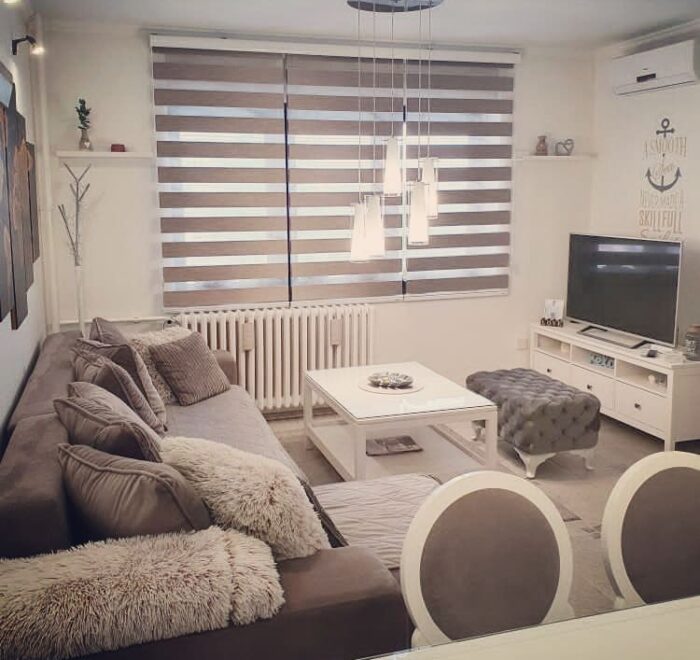 Dnevna soba u taupe nijansama