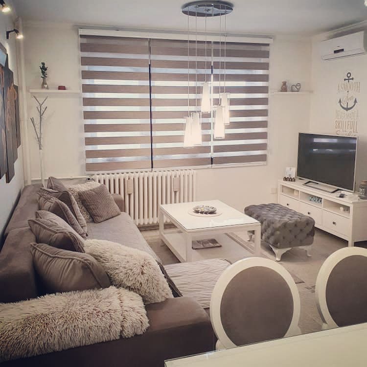 Dnevna soba u taupe nijansama